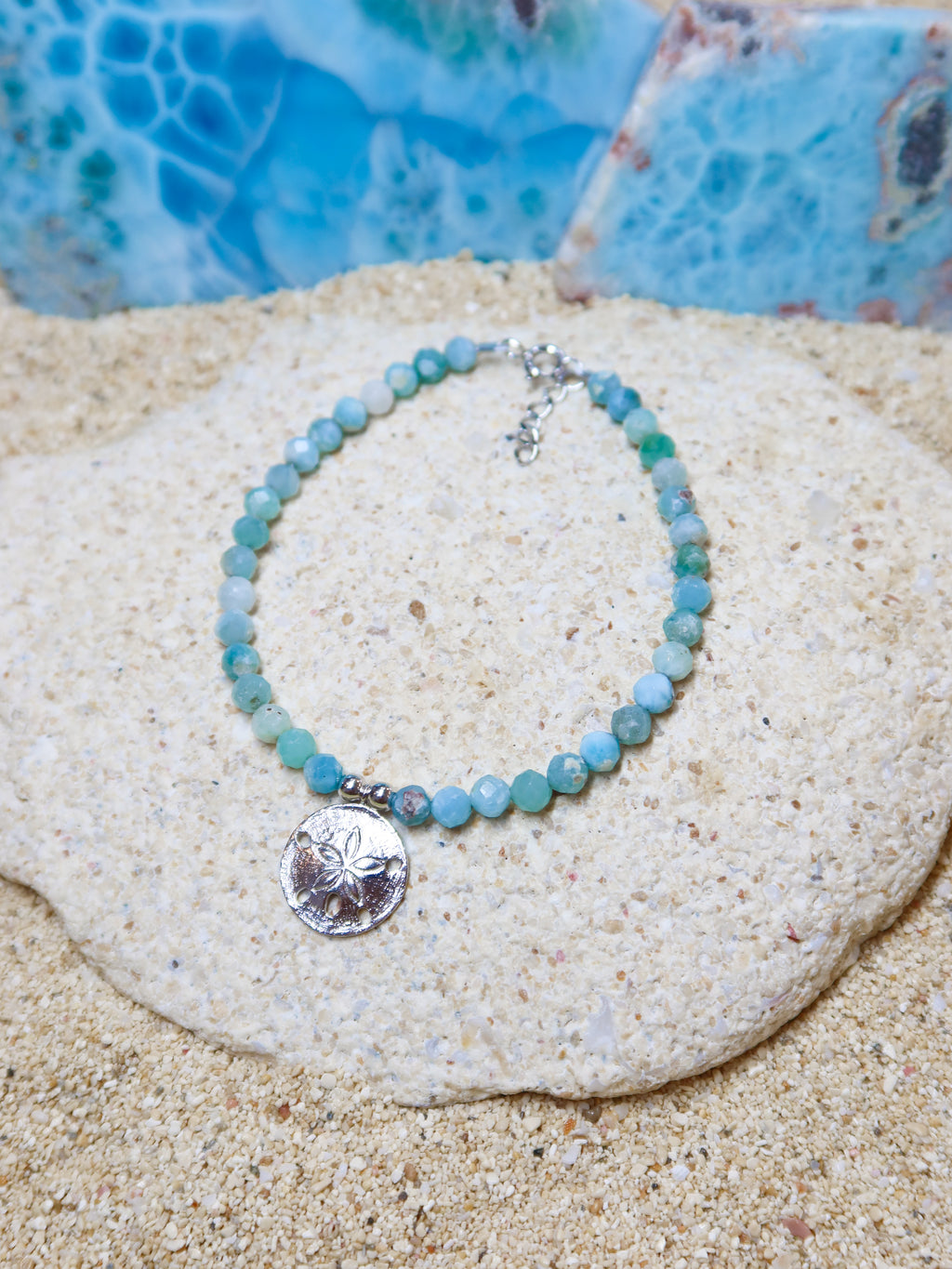 BRACELET FACETED LARIMAR WITH CHARM