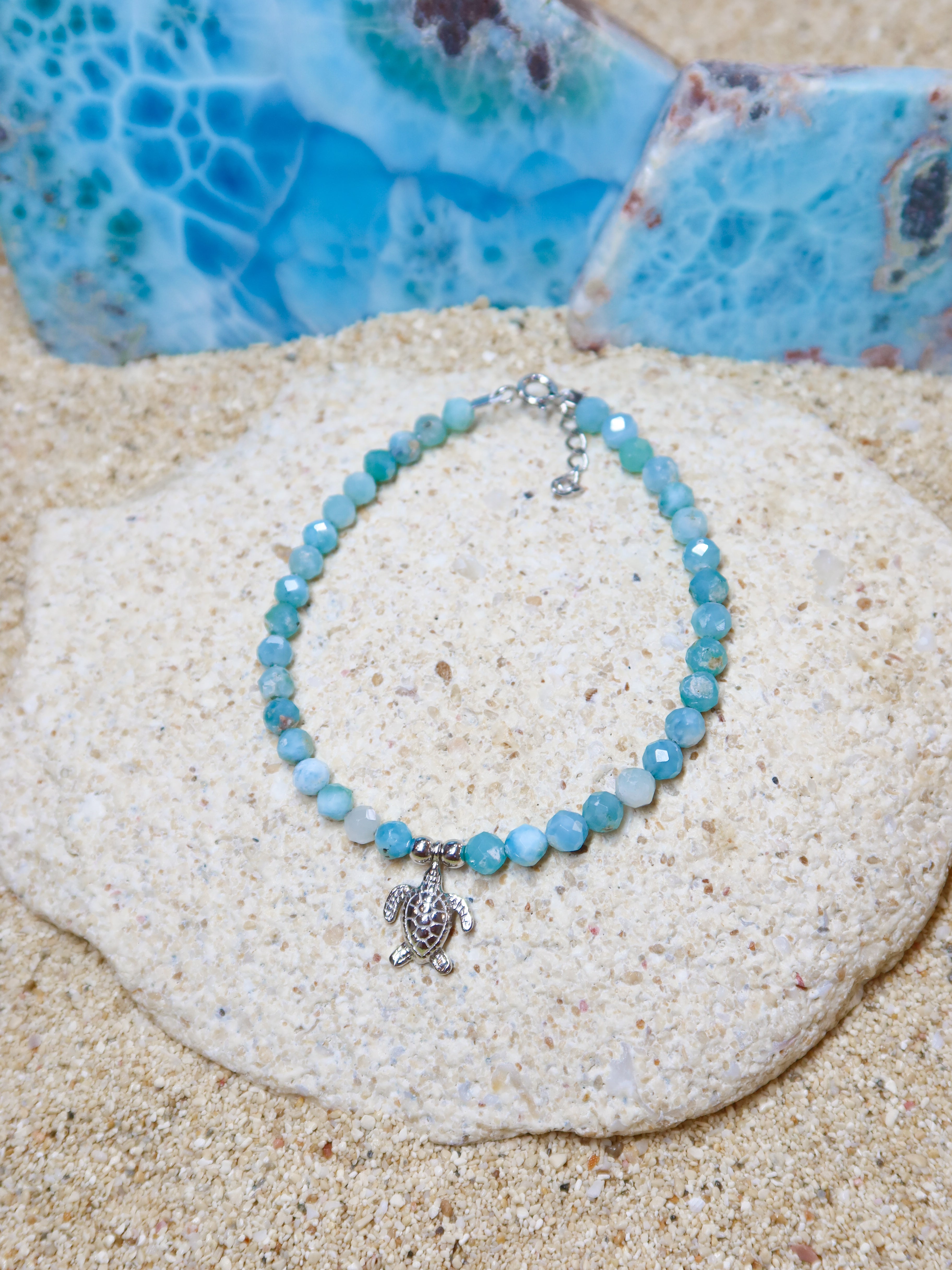 BRACELET LARIMAR FACETTÉ AVEC PENDENTIF